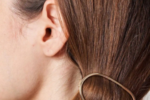 La coloration Noisette : une teinte chaude et naturelle pour vos cheveux